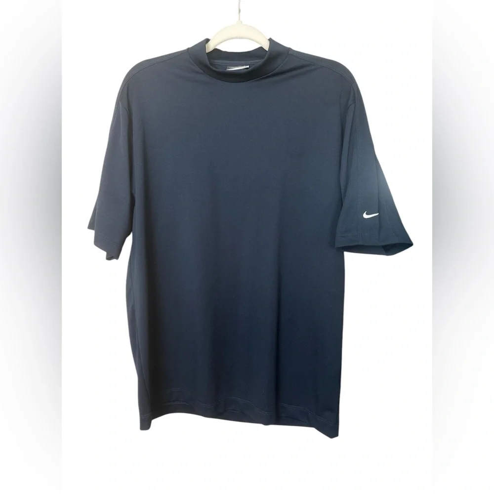 Nike Men's Black T-Shirt